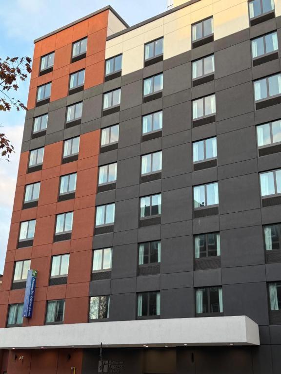 Holiday Inn Express & Suites Bronx - Nyc By Ihg Nova Iorque Exterior foto